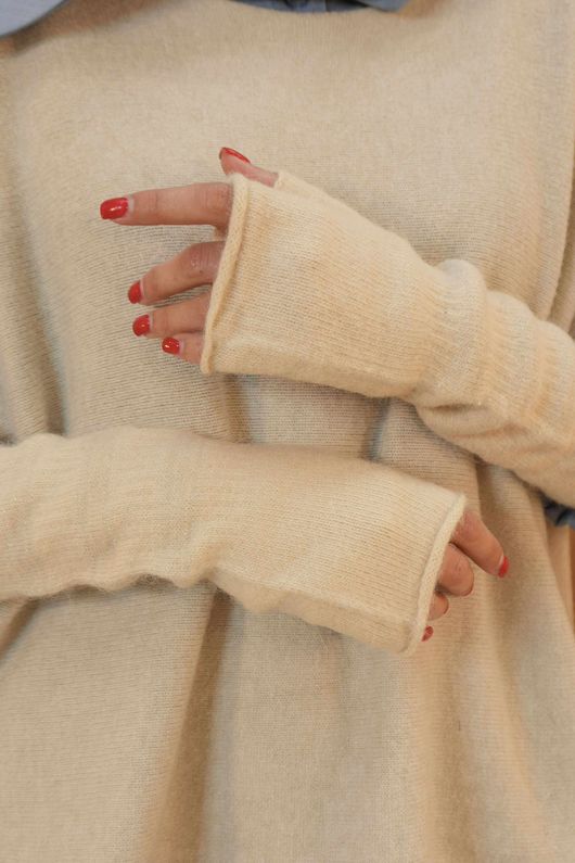 Octavia Fingerless Arm Warmer Gloves Ecru